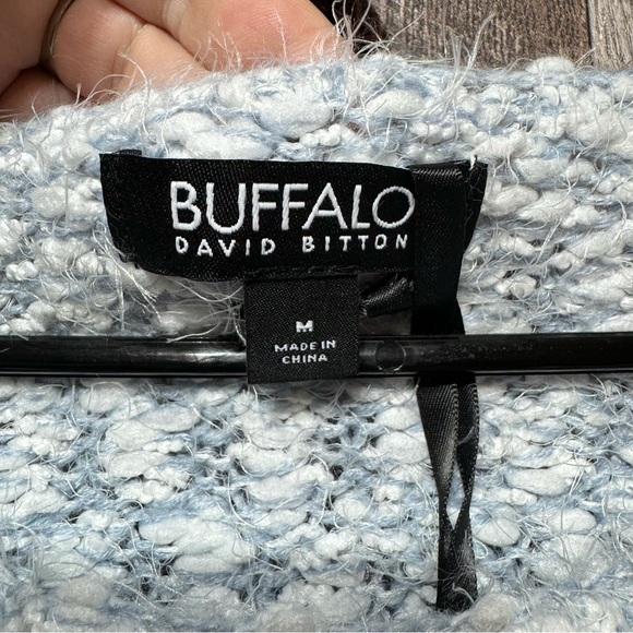 Buffalo David Bitton- NWT Light Blue/White Eyelash Knit Sweater- Sz. M - Picture 4 of 9